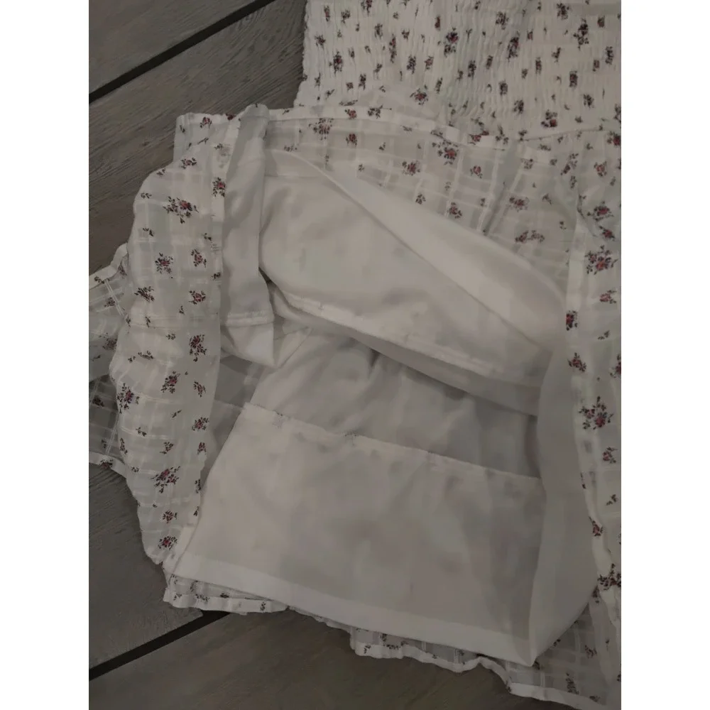 RSQ‎ Girls White Floral Smocked Tiered Ruffle Dress Small Cotton Plaid Textured